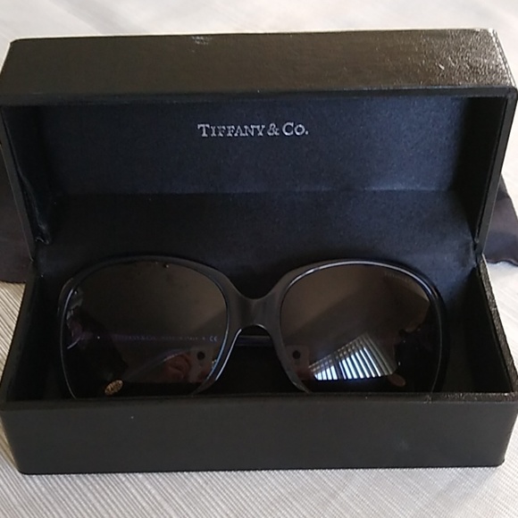 Tiffany & Co. Beautiful Blue Heart Sunglasses - Picture 5 of 14